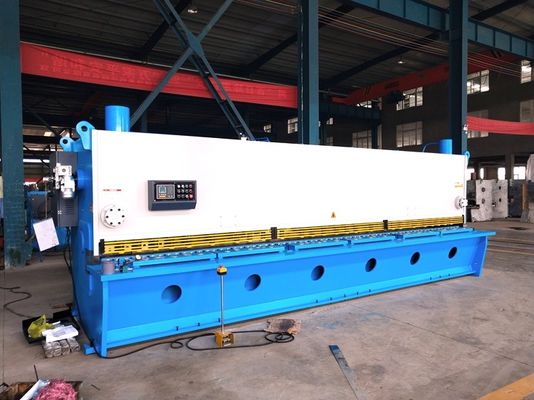 QC11K CNC হাইড্রোলিক শিয়ারিং মেশিন 20x6000 16*8000mm শীট মেটাল 6 মি 8 মিটার